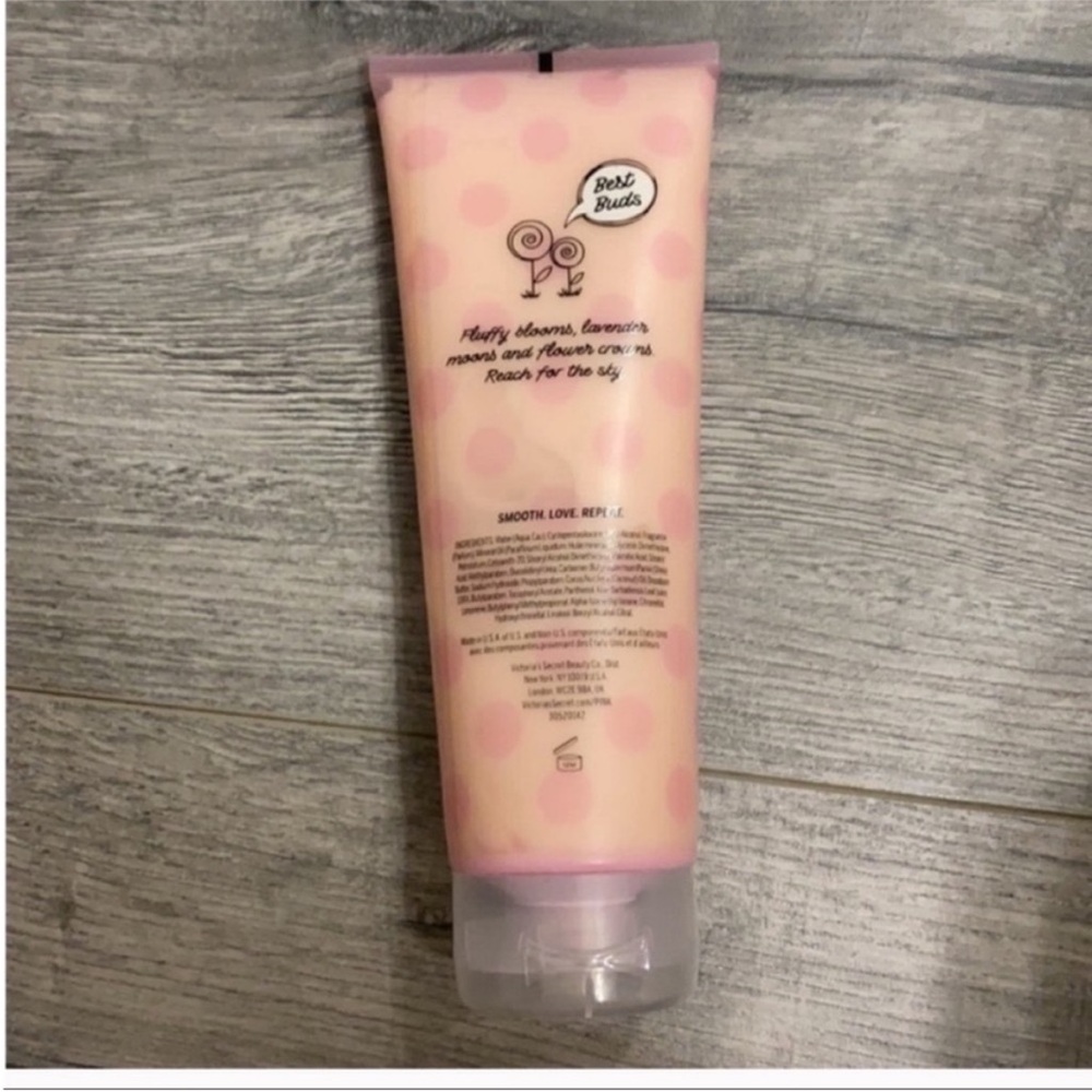 Victoria’s secret Pink Lotion in Soft and Dreamy - Picture 4 of 4